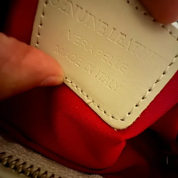 Vera Pelle Cream Shoulder Bag with Gold Accent - Picture 8 of 10